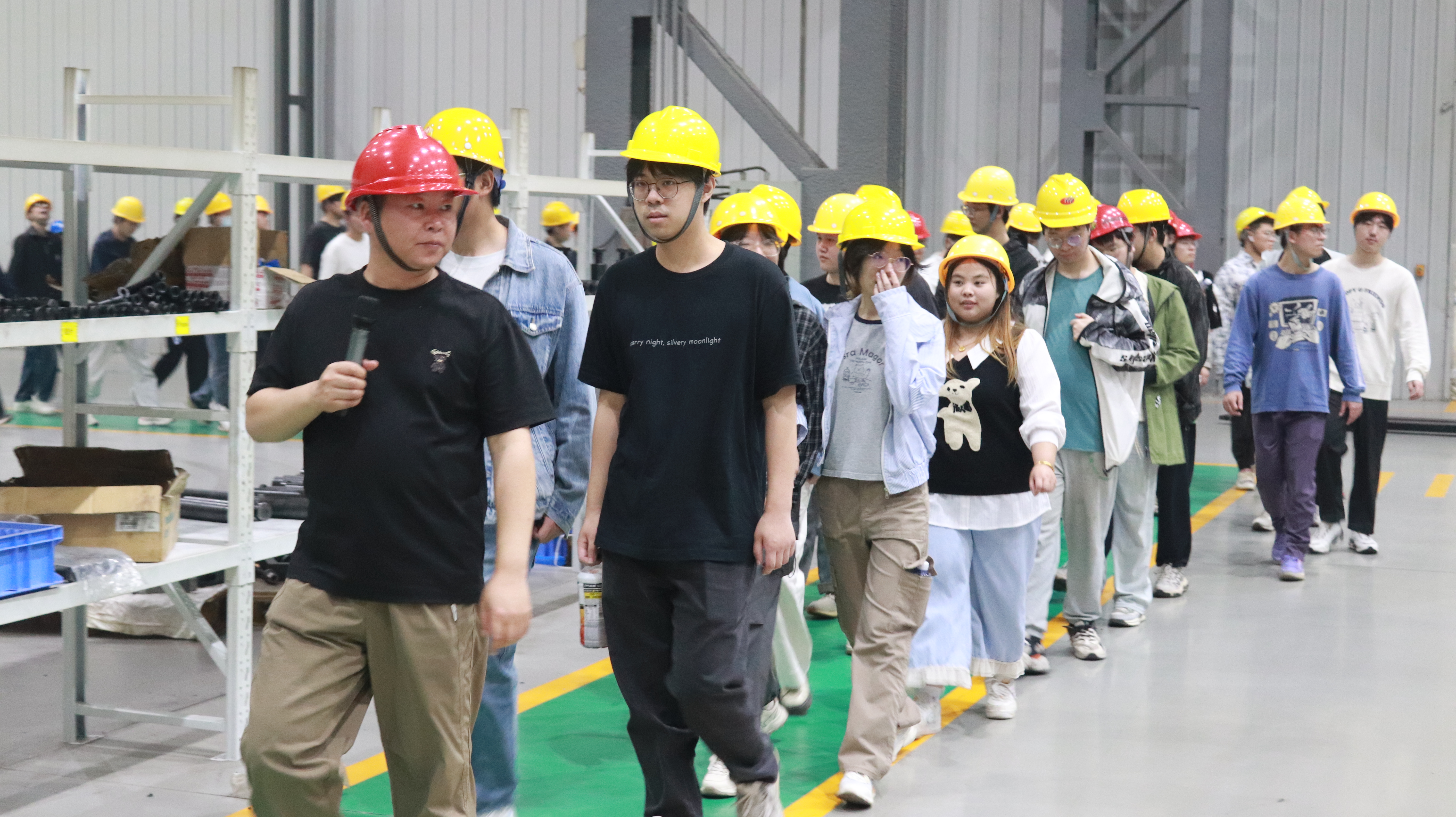 江蘇科技大學(xué)冶金工程學(xué)院師生來廣大特材參觀學(xué)習(xí)交流